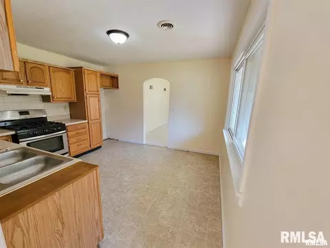 1033 N State Rd, Flora, IL 62839 photo 19