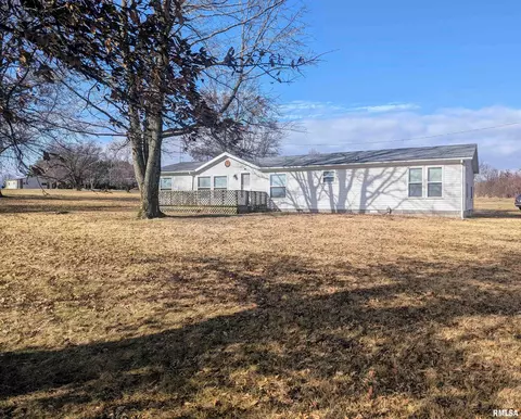 17118 E Ranch Rd, Mount Vernon, IL 62864