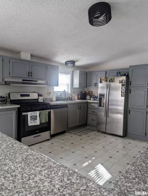 17118 E Ranch Rd, Mount Vernon, IL 62864 photo 8