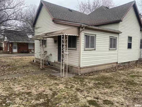 505 W Jones St, West Frankfort, IL 62896