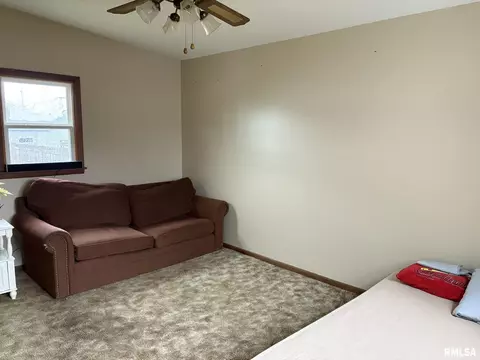 17169 Jackson St, Logan, IL 62856 photo 11