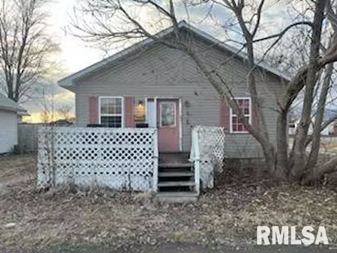 211 N Douglas St, West Frankfort, IL 62896