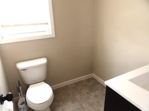 1008 Glendale St, Benton, IL 62812 photo 26