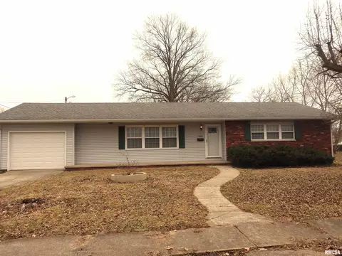 1008 Glendale St, Benton, IL 62812 photo 2