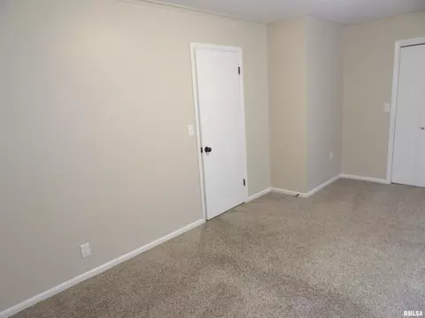 1008 Glendale St, Benton, IL 62812 photo 16