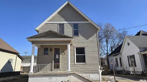 210 N Jackson St, Harrisburg, IL 62946