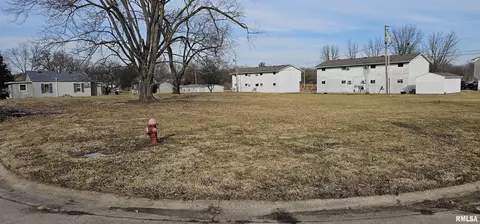 0 S Hamilton St, Salem, IL 62881