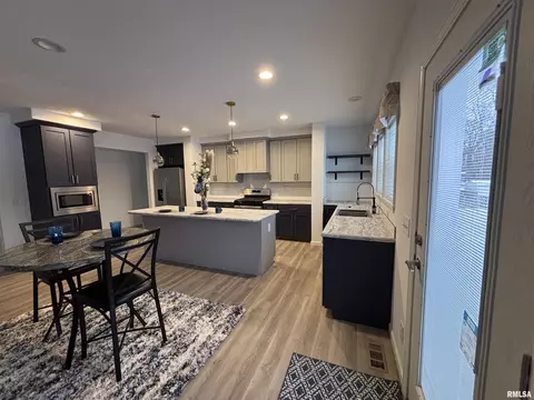 15545 E Fairfield Rd, Mount Vernon, IL 62864 photo 5