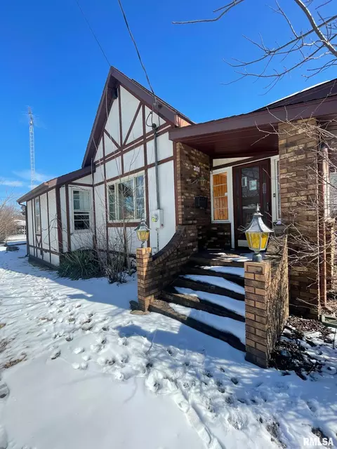 311 W Helen Ave, Christopher, IL 62822 photo 5