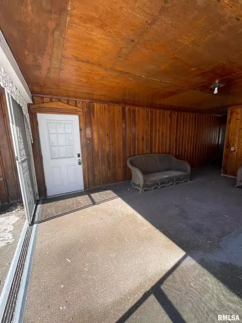 311 W Helen Ave, Christopher, IL 62822 photo 34