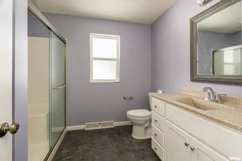 920 S 10th St, Herrin, IL 62948 photo 13