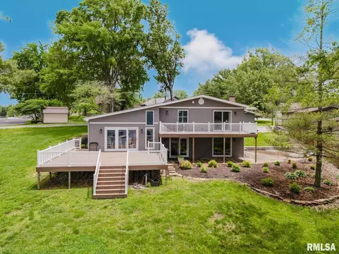 1437 Nassau Ln, Marion, IL 62959