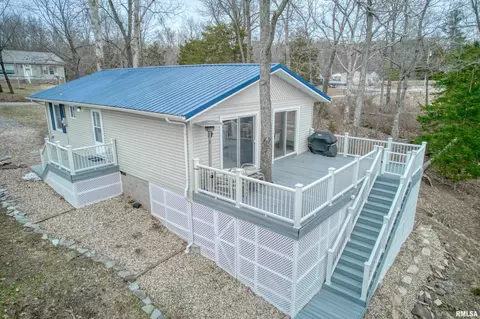 1190 Lakeview Dr, Creal Springs, IL 62922