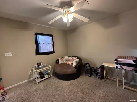 209 NW 2nd St, Casey, IL 62420 photo 11