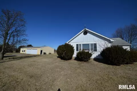 10616 E Freesia Rd, Mount Vernon, IL 62864