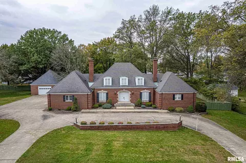 101 Lost Hollow Dr, Salem, IL 62881
