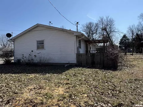 900 S Eisenhower St, Marion, IL 62959 photo 17