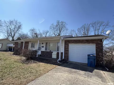 900 S Eisenhower St, Marion, IL 62959 photo 2