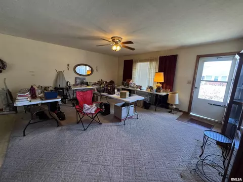 900 S Eisenhower St, Marion, IL 62959 photo 4