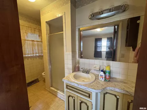 900 S Eisenhower St, Marion, IL 62959 photo 14