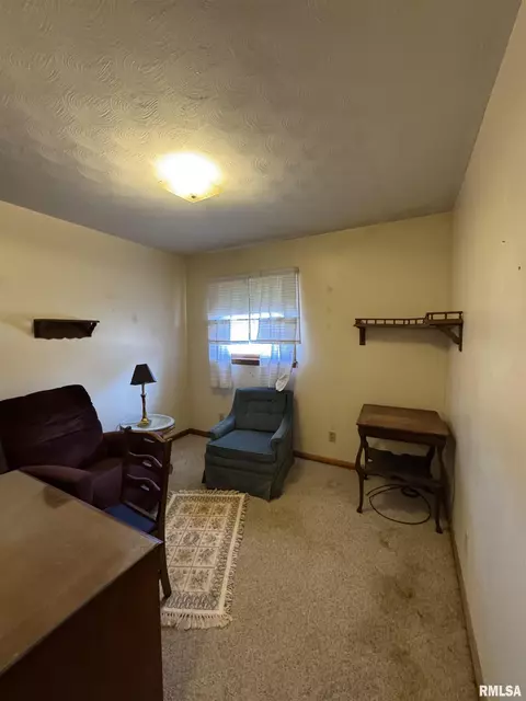 900 S Eisenhower St, Marion, IL 62959 photo 11