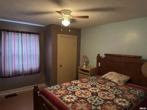 2033 Edith St, Murphysboro, IL 62966 photo 6