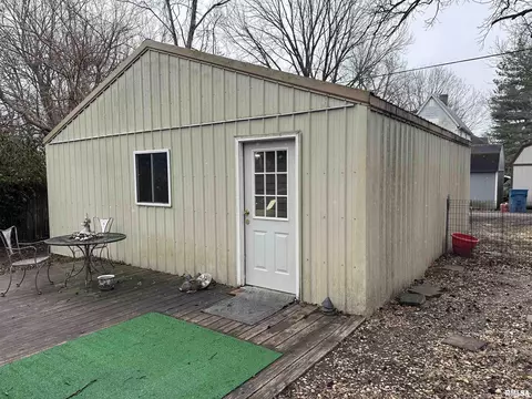 2033 Edith St, Murphysboro, IL 62966 photo 2