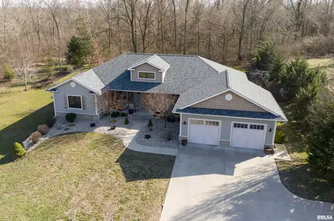 186 Phillips Rd, Carbondale, IL 62902