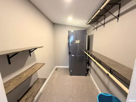 111 E North St, Sesser, IL 62884 photo 7