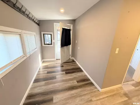 111 E North St, Sesser, IL 62884 photo 10