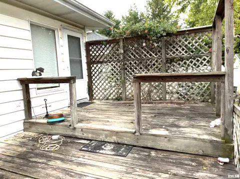 307 Elm St, Salem, IL 62881 photo 4