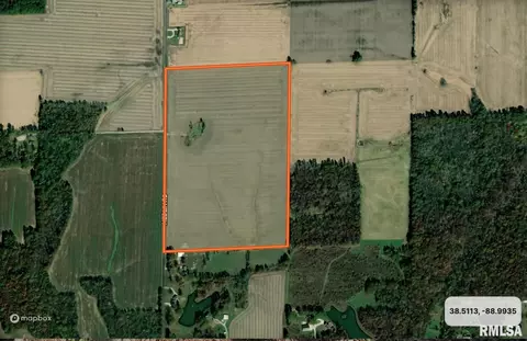 1000 Medlin Rd, Centralia, IL 62801