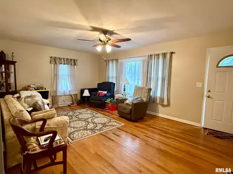 46 Jon St, Metropolis, IL 62960 photo 2