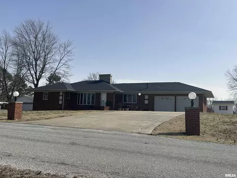 5658 Country Acres Ln, Metropolis, IL 62960
