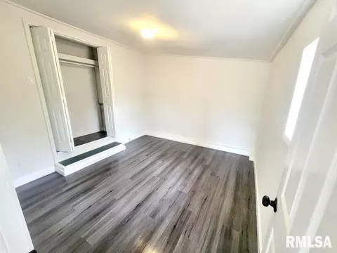 508 E Taylor St, Benton, IL 62812 photo 12