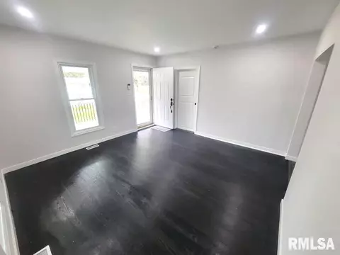508 E Taylor St, Benton, IL 62812 photo 29