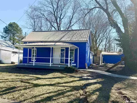508 E Taylor St, Benton, IL 62812