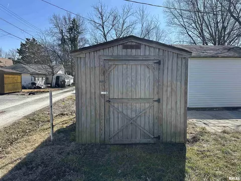 1101 E 4th St, Centralia, IL 62801 photo 18