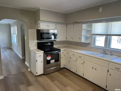 1101 E 4th St, Centralia, IL 62801 photo 15