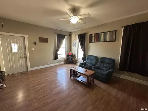 1938 Pine St, Murphysboro, IL 62966 photo 9