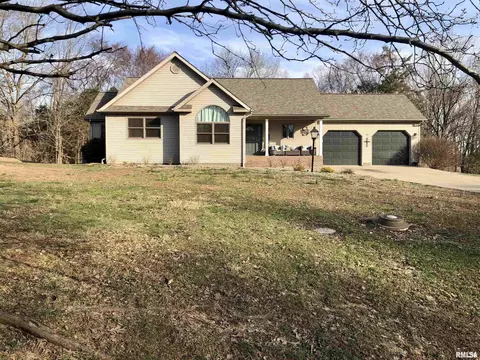 125 Tepee Ridge Rd, Goreville, IL 62939