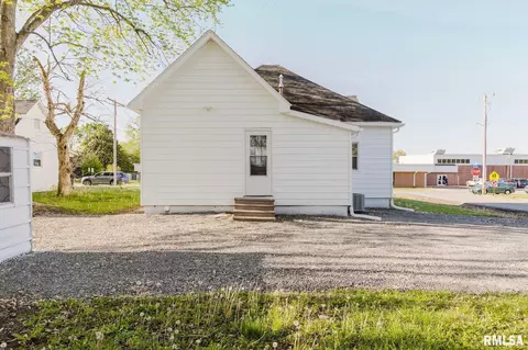 800 E Reeves St, Marion, IL 62959 photo 5