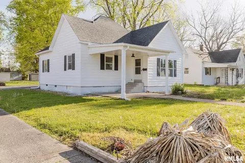 800 E Reeves St, Marion, IL 62959 photo 3