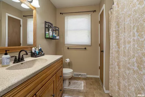 1905 Westminster Dr, Marion, IL 62959 photo 14