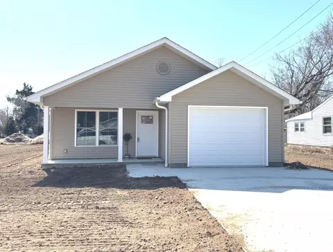 509 W Warmouth St, Salem, IL 62881