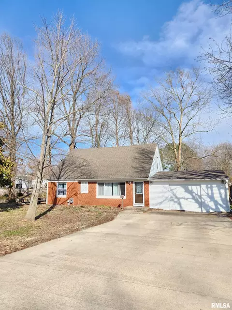405 Bainbridge Rd, Marion, IL 62959