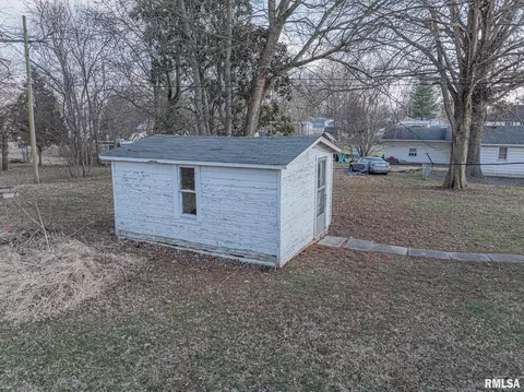 1431 Patterson St, Centralia, IL 62801 photo 7