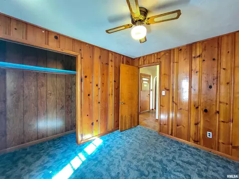 834 E 4th St, Flora, IL 62839 photo 35