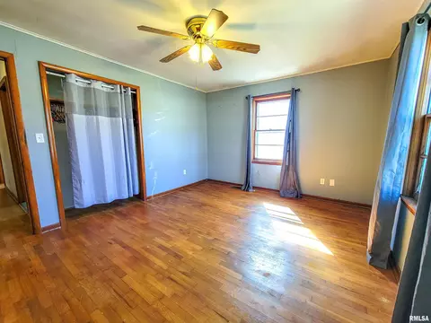 834 E 4th St, Flora, IL 62839 photo 29