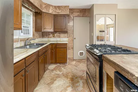 204 Lingale Ave, Marion, IL 62959 photo 9